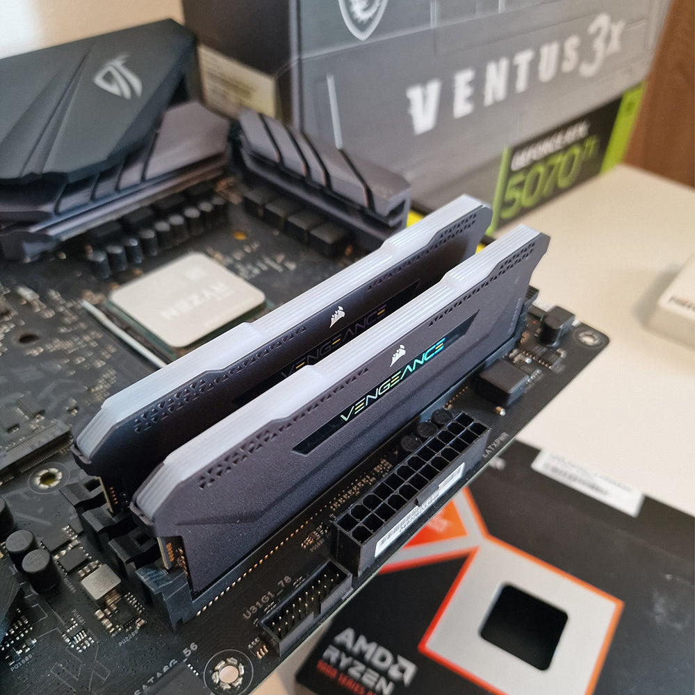 Ryzen 9 5950X + 32GB RAM Corsair Vengence Pro + ROG STRIX B450 F Gaming